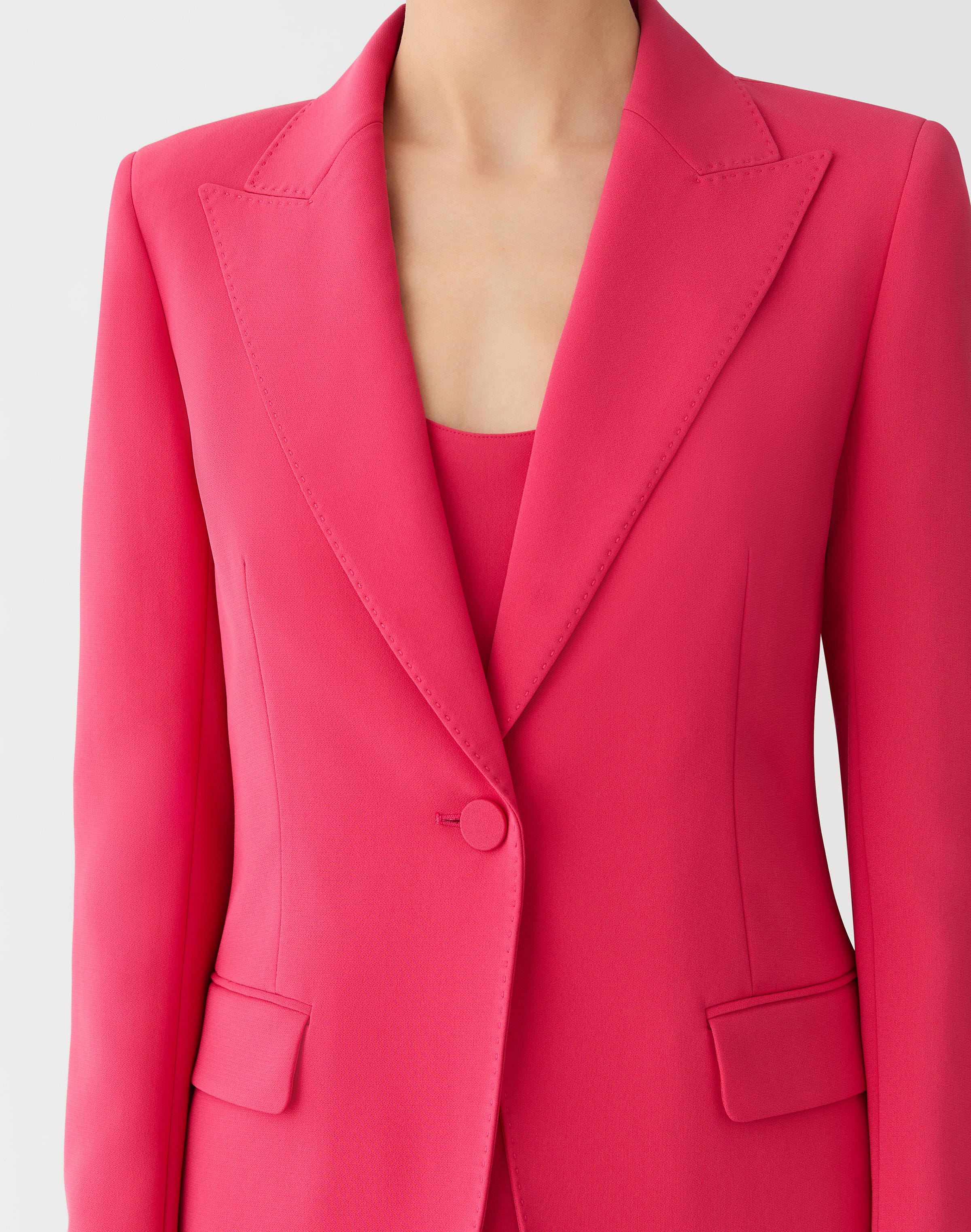 Finesse Crepe Peak Lapel Blazer